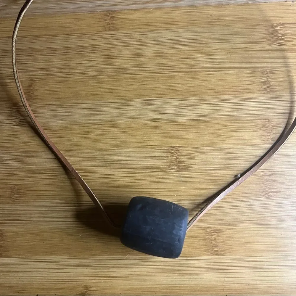 Vintage Black and Brown Leather Necklace - Picture 2 of 6